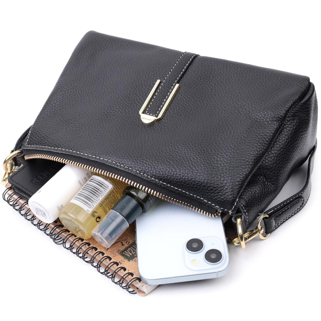 Women's Bag with Metal Decoration In the Middle Made of Genuine Leather Vintage 22607 Black