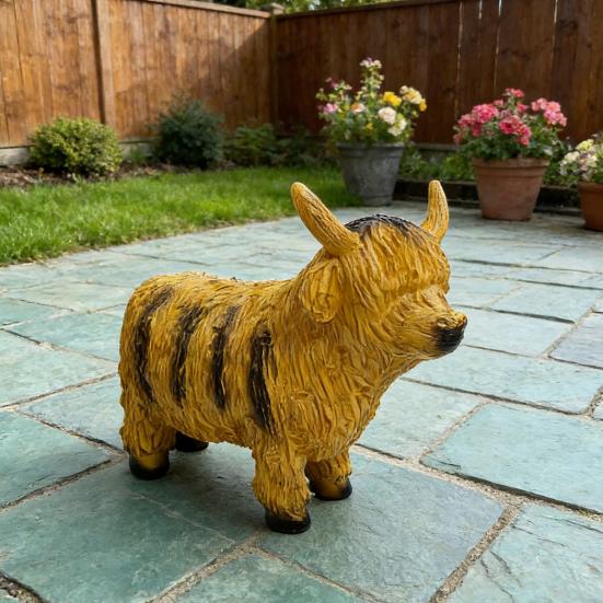 Статуя подсвеченной шотландской коровы, полимерная скульптура животного со светодиодной подсветкой, деревенская светящаяся фигурка шотландской коровы для украшения фермерского дома, крыльца, сада, газона