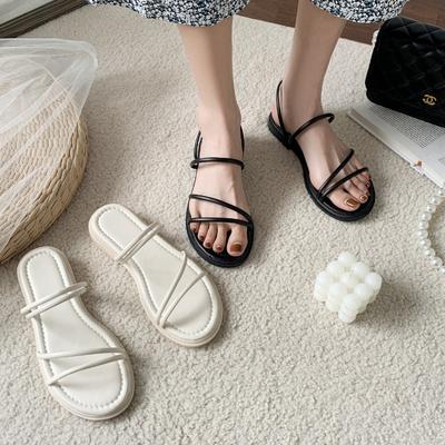 Сандалии на плоской подошве с мягким дном и одним ремешком в стиле римских туфель