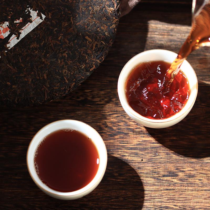 Чай Ripe Tea Cake Royal Scent Banzhang Health Care 357г Баньчжан Пуэр