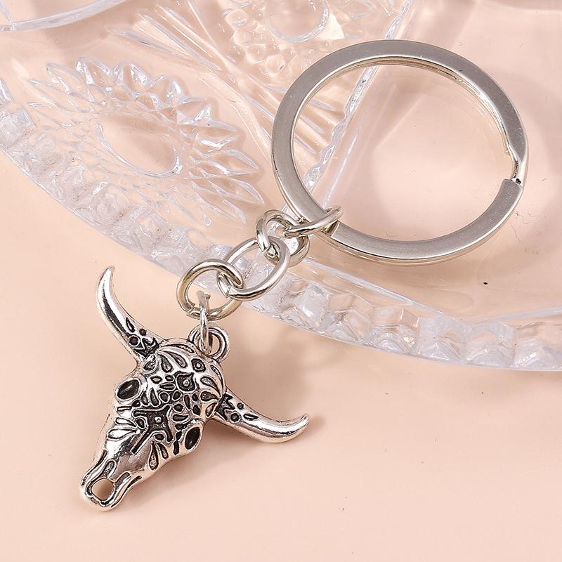 Retro Ethnic Bull Head Keychain Turquoise Key Ring Pendants for Women Girls Handbag Decor DIY Handmade Jewelry Gift