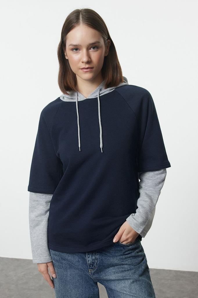 Женская модная стильная толстовка темно-синего цвета с блокировкой оверсайз, широкий крой с капюшоном и рукавами, детальная толстая вязаная толстовка