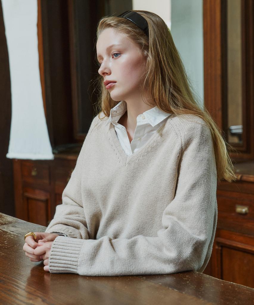 SIYAZU Sikn2156 Wool Blend Loose V-Neck Knit_Beige