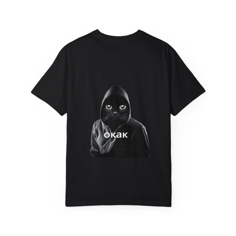 Белая футболка с круглым вырезом, черный кот в толстовке с надписью Okak, повседневная уличная мода, унисекс, топ для повседневной носки и прогулок