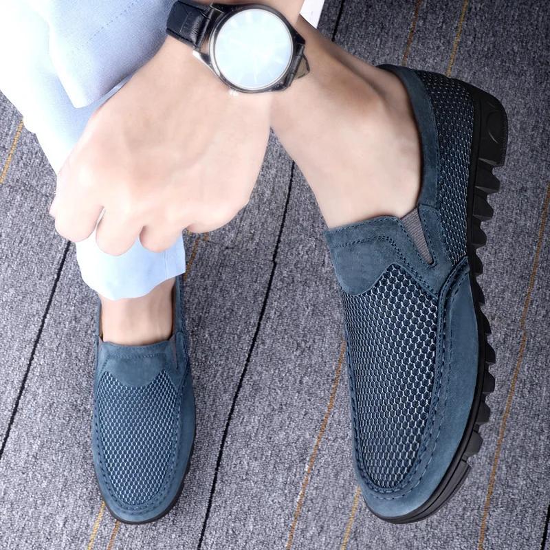 Модные летние мокасины с мягкой подошвой и мягким лицевым покрытием, сетчатая повседневная обувь, легкие мужские туфли без застежек, дышащая обувь для ходьбы на открытом воздухе