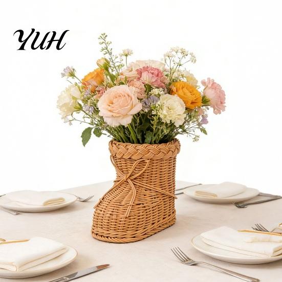 Reusable Party Decor Boots Shaped Imitation Rattan Storage Basket, Hand Woven Decorative Container, Breathable Container Large Capacity Organizer for
