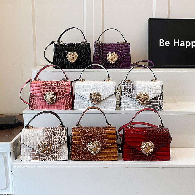 2025 European and American Crocodile Pattern Court Style Portable Underarm Bag Love Pearl Chain Commuter Flip Shoulder Messenger Bag