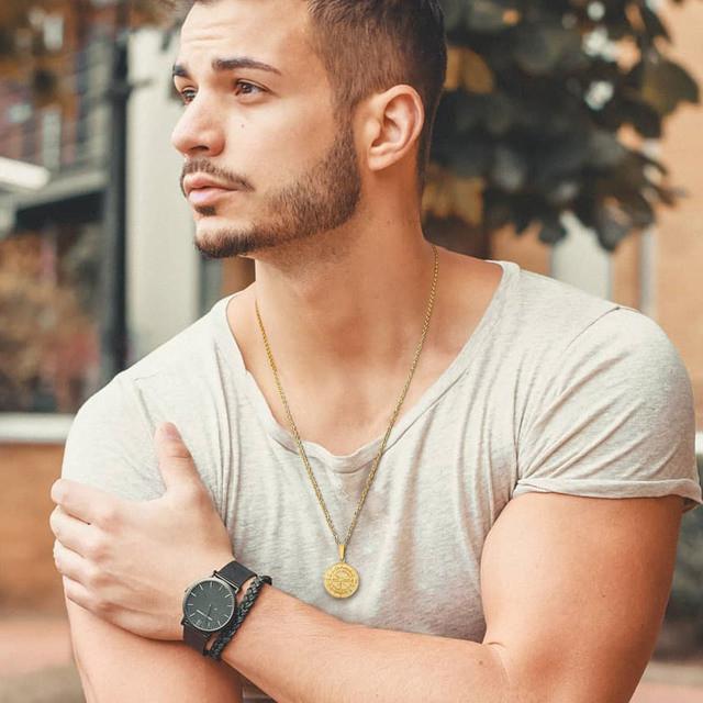 Trendy Retro Alloy Travel Compass Pendant Necklace With Elegant Geometric Charm For Women