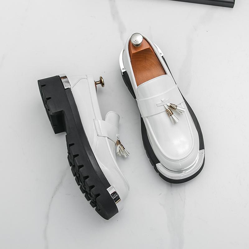 Новые мужские кожаные туфли с толстой подошвой и бахромой, плотно облегающие ногу, лакированные, глянцевые, повседневные лоферы, модная обувь для парикмахера