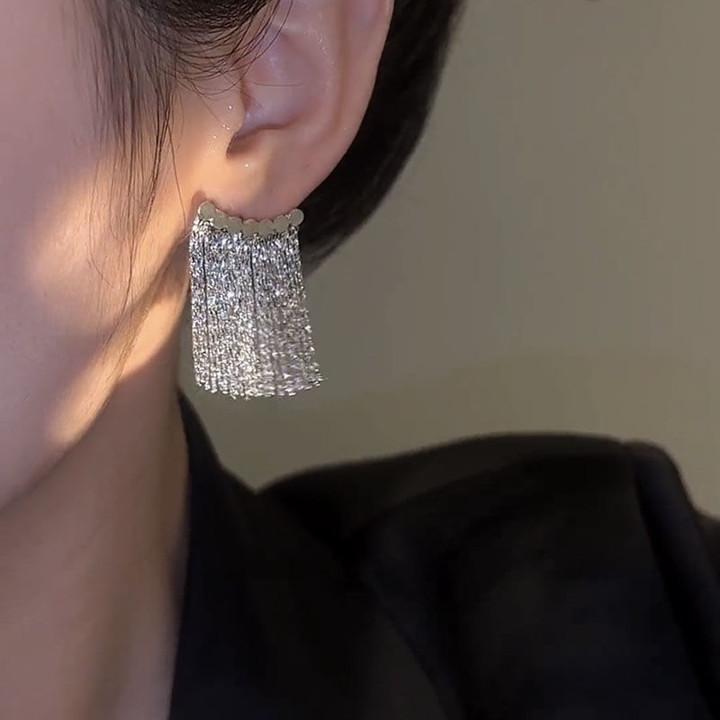 Серьги-кисточки «Серебряная игла»: Модный европейский и американский металлический дизайн, уникальный и простой стиль для женщин