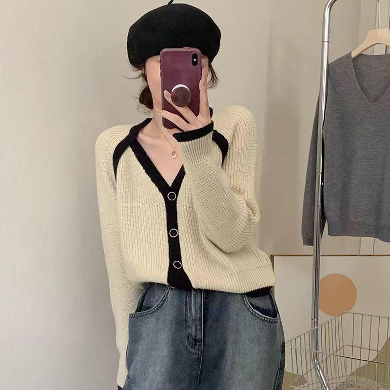 Autumn French Premium V-neck Sweater Cardigan Coat Women 2023 Unique Design Sense Small Fragrance Knitted Sweater Female Top