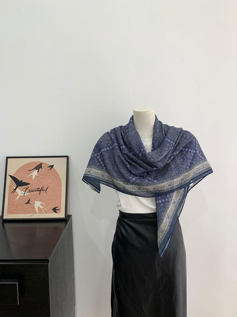 [110 * 110] American Retro Ins Fashionable Versatile Thin Silk Scarf Women'S Summer Outdoor Multi-Functional Decorative Headscarf