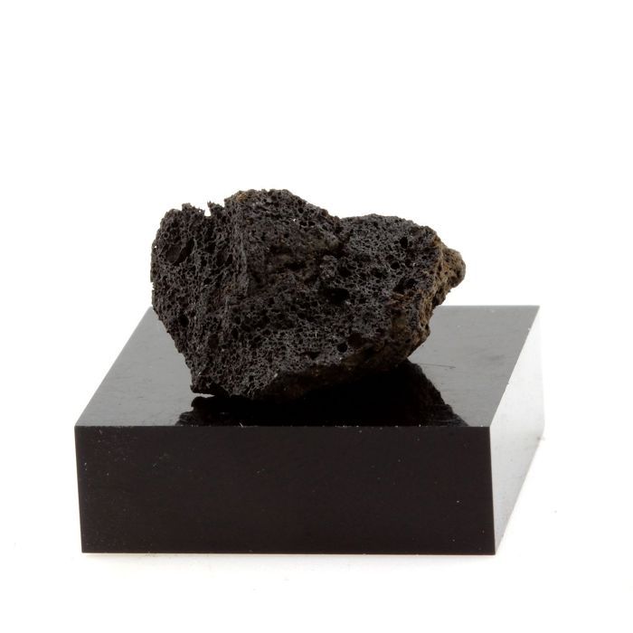 Tephrite 15.8 carats