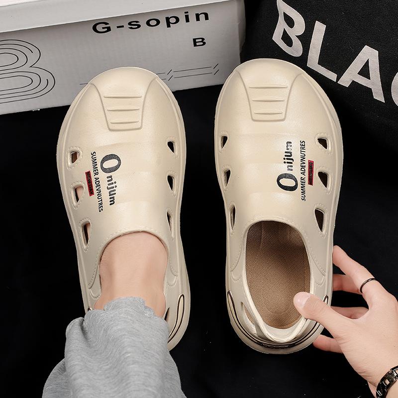 Hole shoes men's 2025 summer new wear non-slip, deodorant, stepping on shit slippers sports and leisure bag head beach shoes