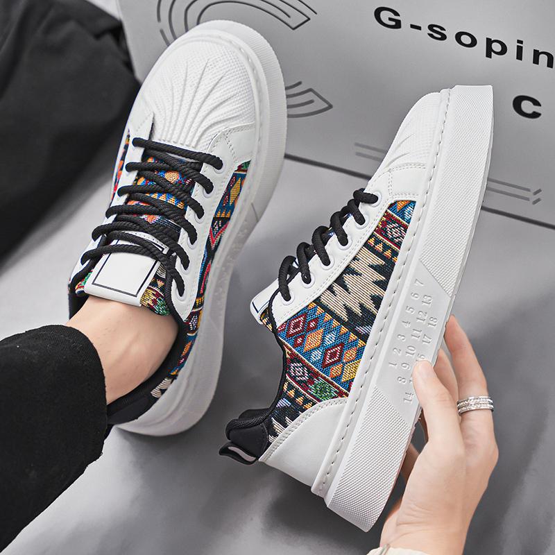 Новые мужские модные кроссовки на толстой подошве, увеличивающие рост, молодежные модные повседневные туфли, студенческие вышитые парусиновые теннисные туфли