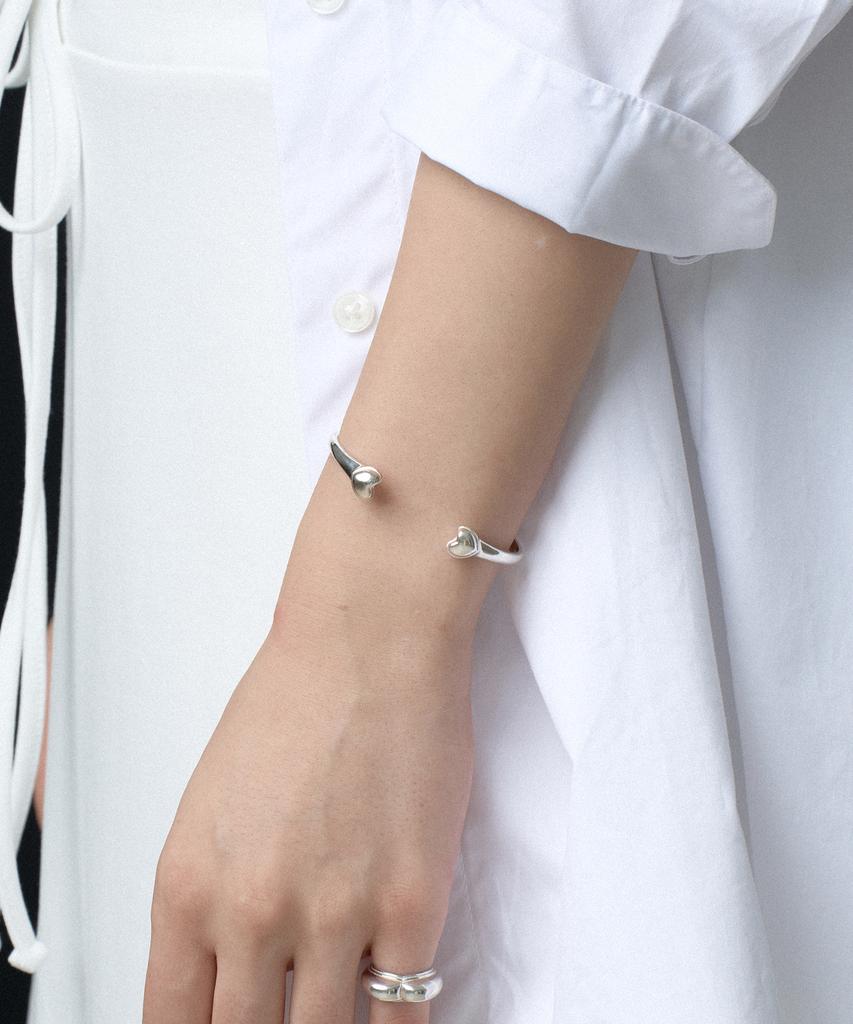 Tierno B.005/Heart Bangle Bracelet