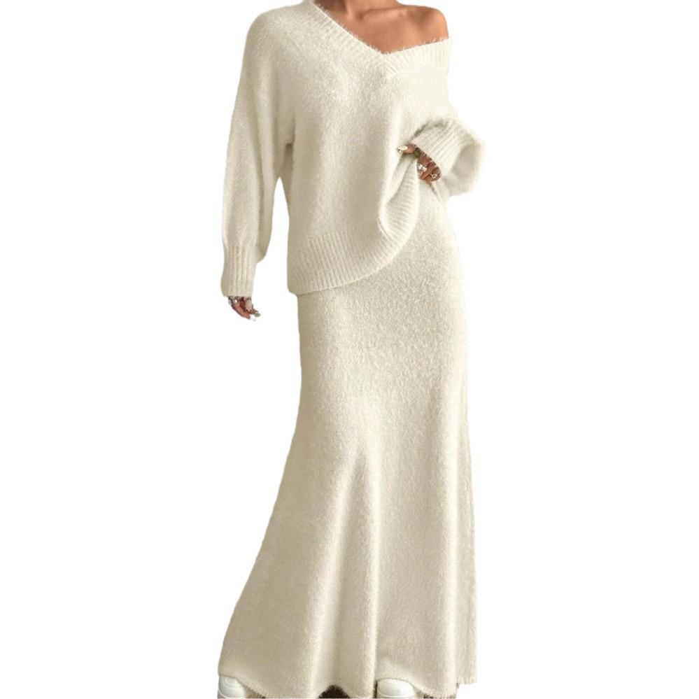 2024 Autumn Women’s Solid Color V-Neck Knitted Two-Piece Set – Soft and Comfortable