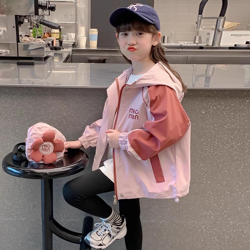 Модная куртка-ветровка с капюшоном для девочек 2025 - Цветной блок Весенне-осенняя верхняя одежда