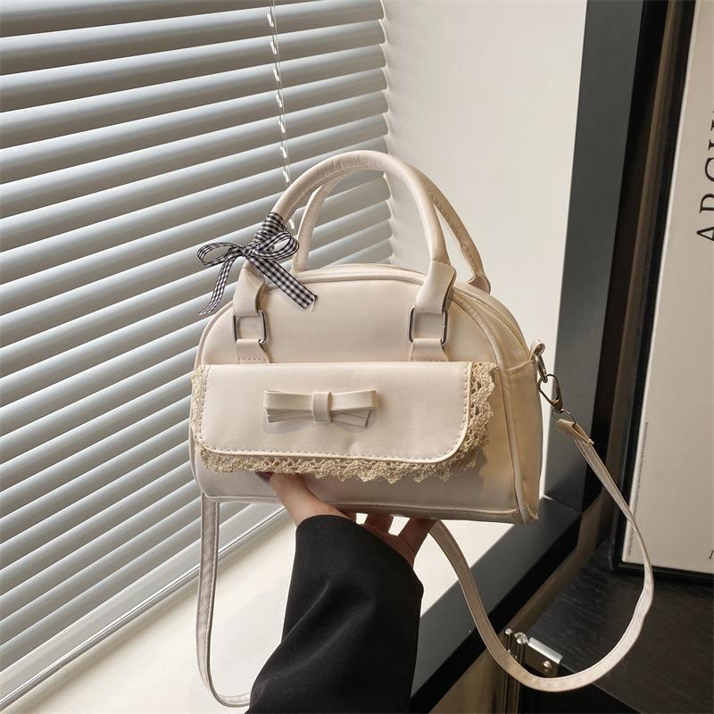 Простая маленькая сумка женская 2025 новая нишевая универсальная сумка через плечо сумка-мессенджер корейская версия модная портативная маленькая квадратная сумка