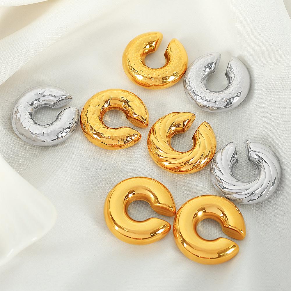 Стильный текстурированный кафф на ухо с золотым покрытием для женщин - Титановая сталь, Непирсинговый, Элегантный офисный аксессуар