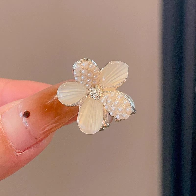 2025 Жемчужная заколка-краб для волос для женщин - Элегантный осенне-зимний аксессуар для волос для челки и боковых укладок