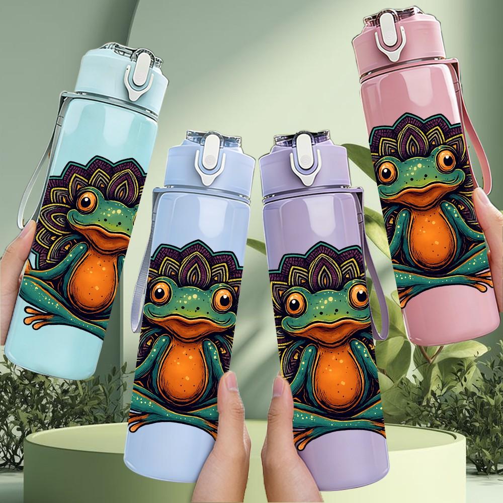 1PC Green Frog Lotus Art Print 750ml Color Plastic Sports Water Bottle Leakproof Flip Straw Lid Suitable for Sports Office Home Use