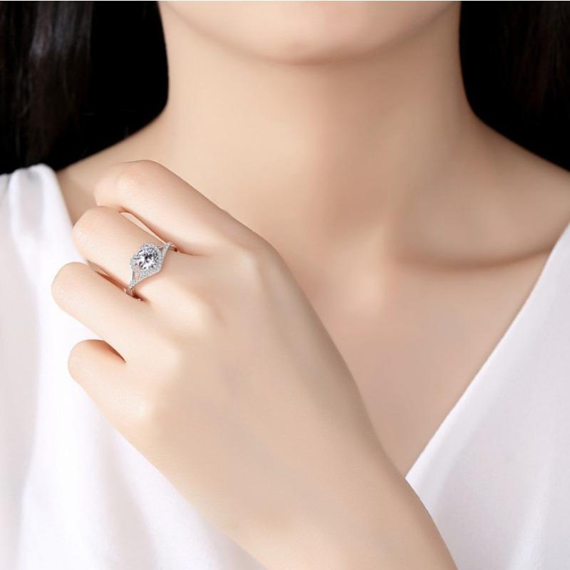 Exquisite Love One-carat Simulated Moissanite Open Ring Women's Zircon Live Heart Ring
