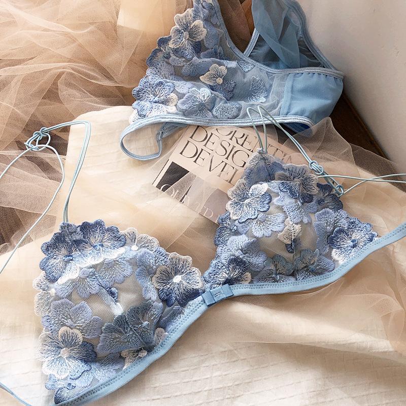Женское сексуальное нижнее белье с треугольной чашкой, французский ультратонкий кружевной комплект с бюстгальтером и вышивкой в виде цветов для молодой девушки, комплекты бюстгальтера и трусиков с подкладкой