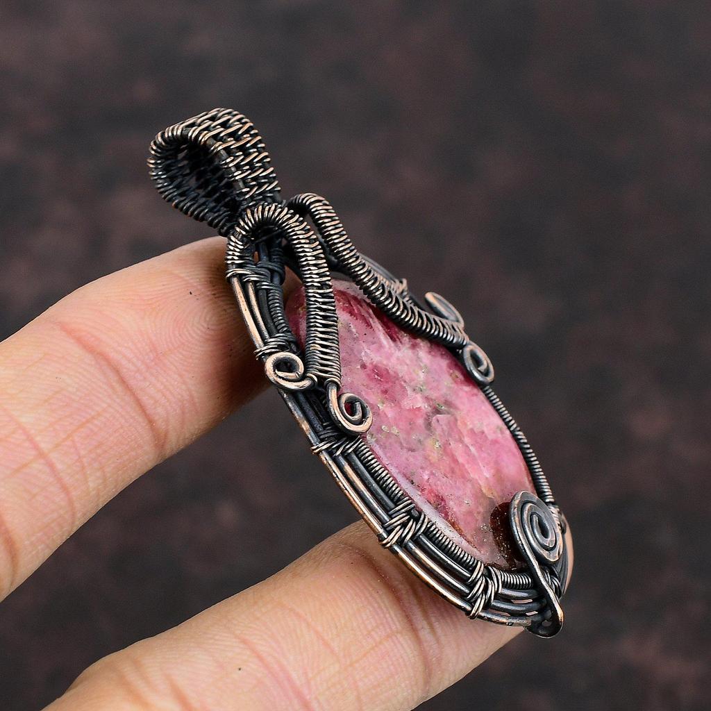 Родонит Медный кулон с проволочной обмоткой из драгоценных камней Подвеска из медной проволоки с обмоткой Ювелирные изделия ручной работы Дизайнерские украшения Подарок для него Ювелирные изделия с целебными камнями