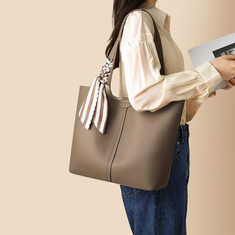 Tote Bag New Autumn and Winter Women's Bag High-end Leather Large Capacity Commuting One-shoulder Underarm Bag