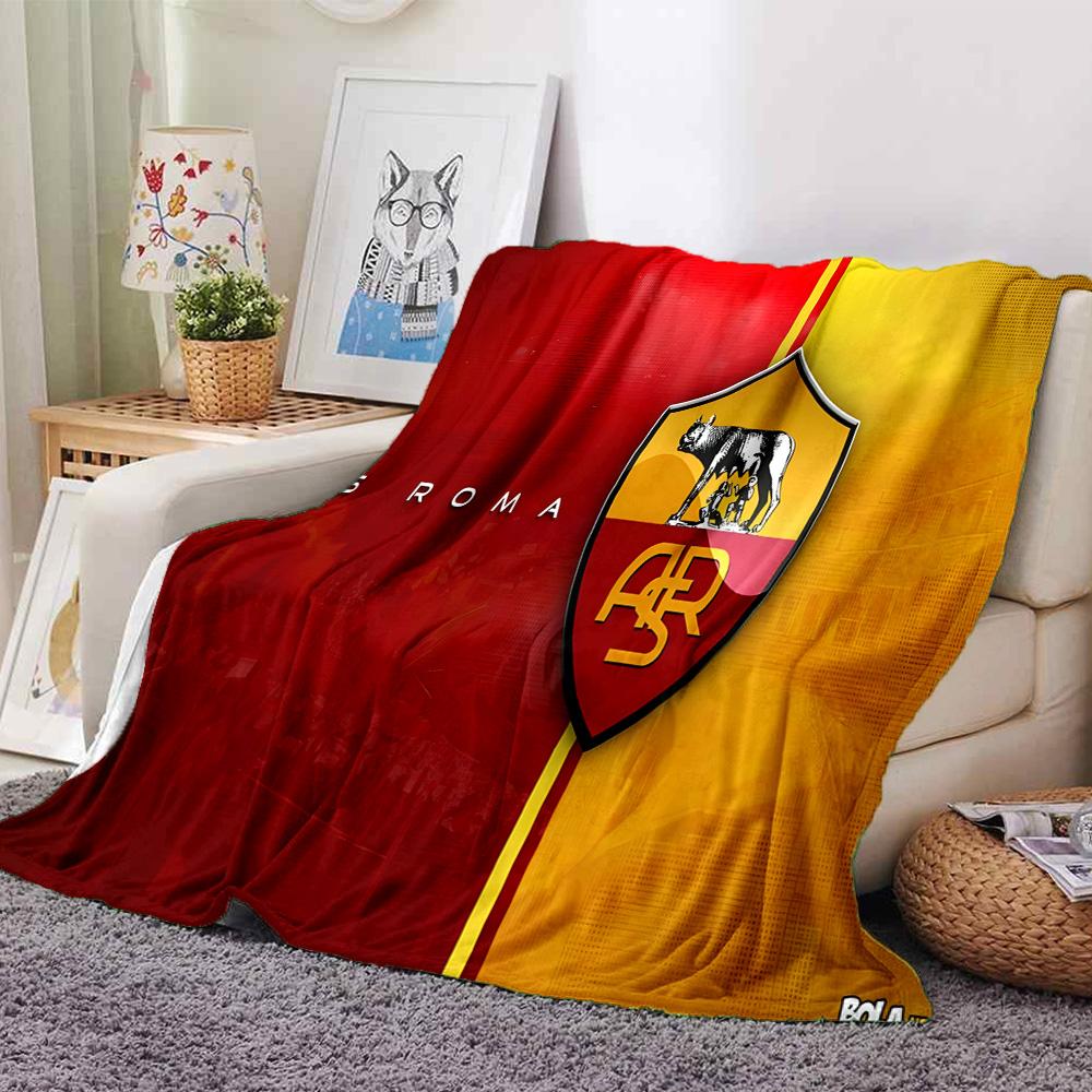Roma Football Club Crest Flannel Blanket, Soft Polyester, Modern Design, All-Season for Camping, Travel, Gifts for holidays or birthdays