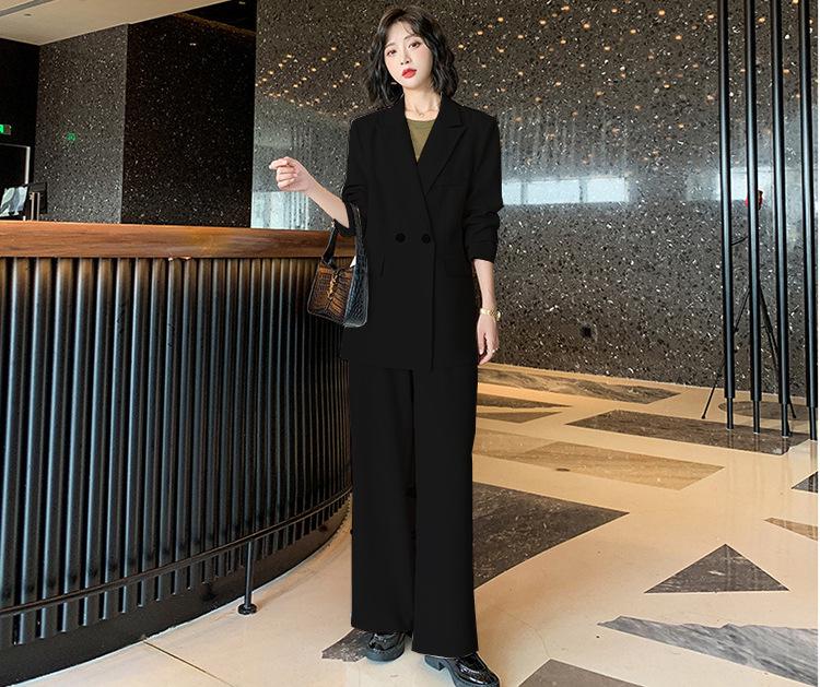 Plus Size Women's Mid-Length Suit with Wide-Leg Mopping Trousers - Two-Piece Set