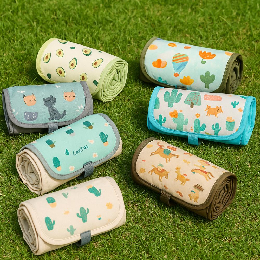 Moisture-Proof Outdoor Picnic Mat Pocket Size Mini Beach Mat Portable Picnic Mat Travel Use