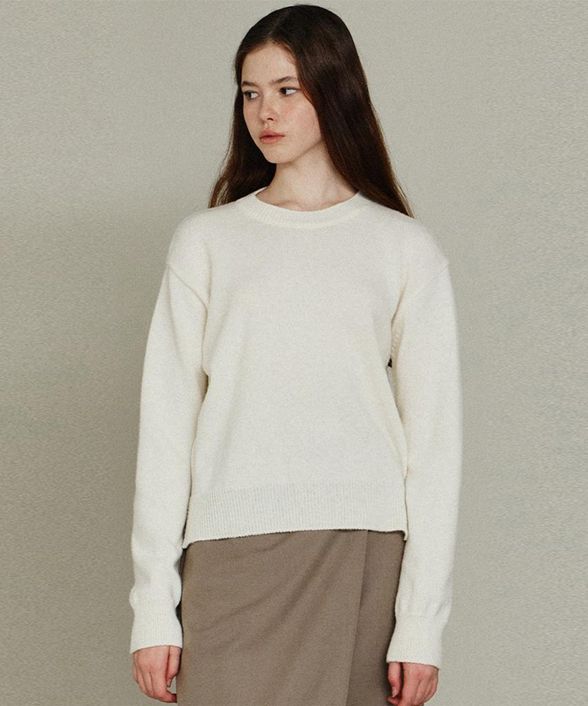 ITOV SEOUL Slit Button Round Knit Iv