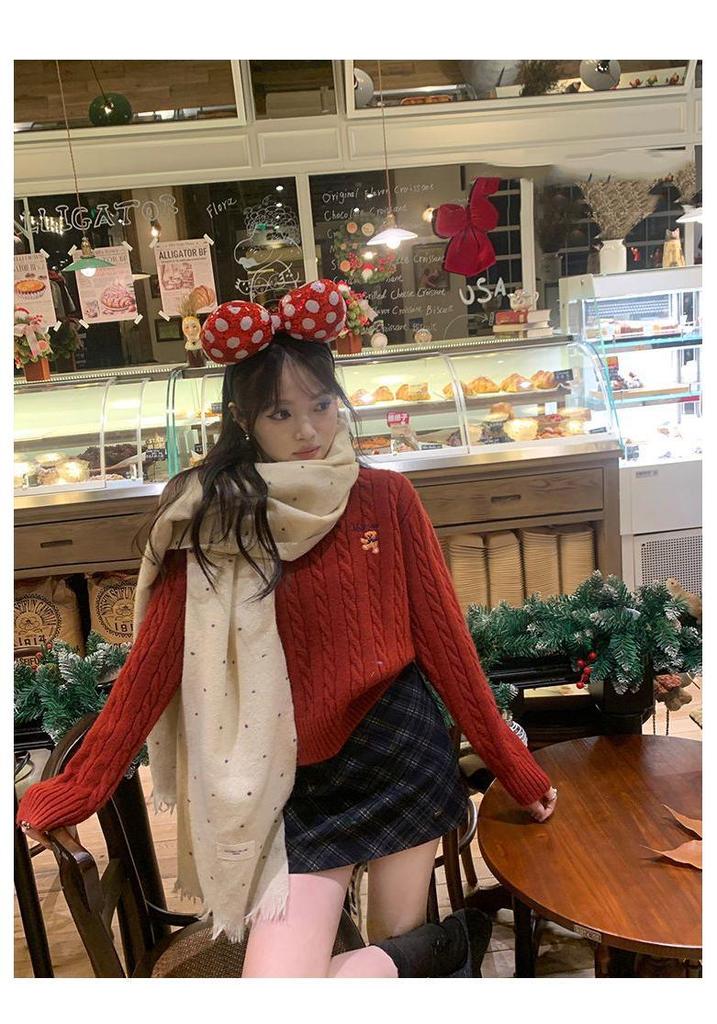 Women's Gray Little Bear Sweater: High-End Korean-Style Knit Top for Autumn/Winter 2025.