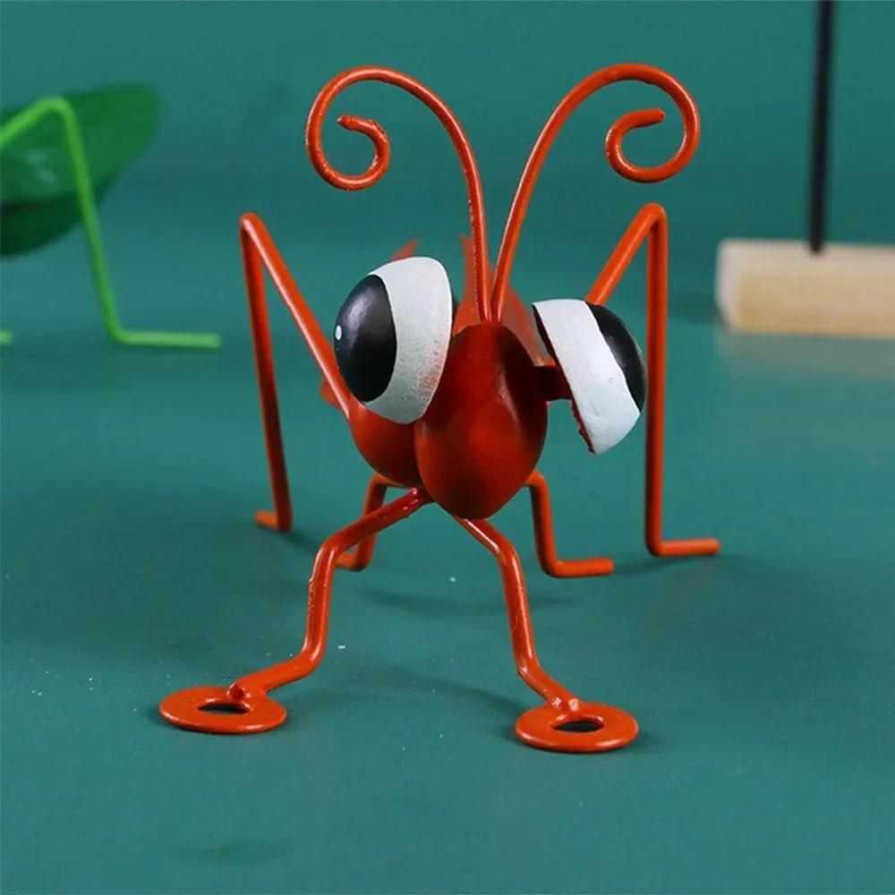 Garden Cute Creative Metal Grasshopper Statue Decoration Outdoor Tree Wall Art Garden Grasshopper Statue Decoration Courtyard