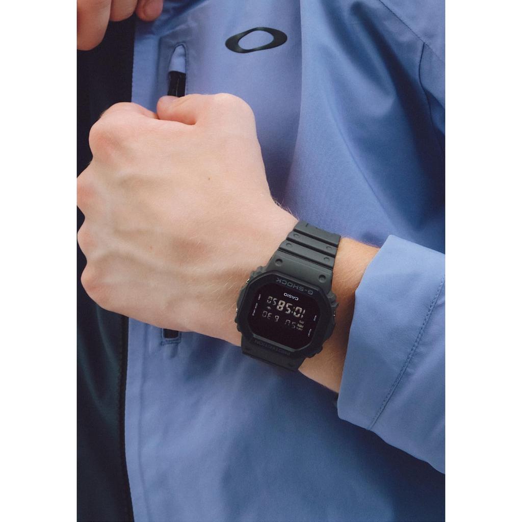 Casio Мужские часы G-Shock Серия Urban Utility DW-5610UU-8JF Серые