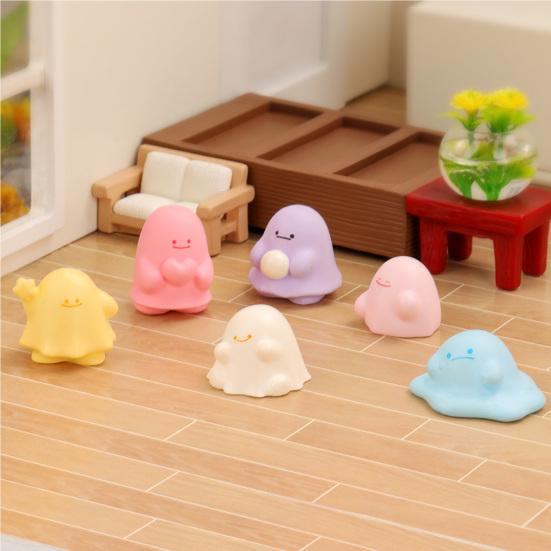 Micro Landscape Ornament with Macaron Colors Cute Ghost Shapes Dollhouse Decoration