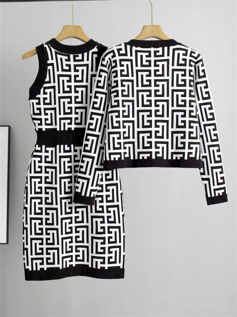 Весенне-осенний брендовый дизайнерский принт с подиума. Женский вязаный свитер, короткое платье-футляр и однобортный жакет, пальто, комплект из двух предметов.