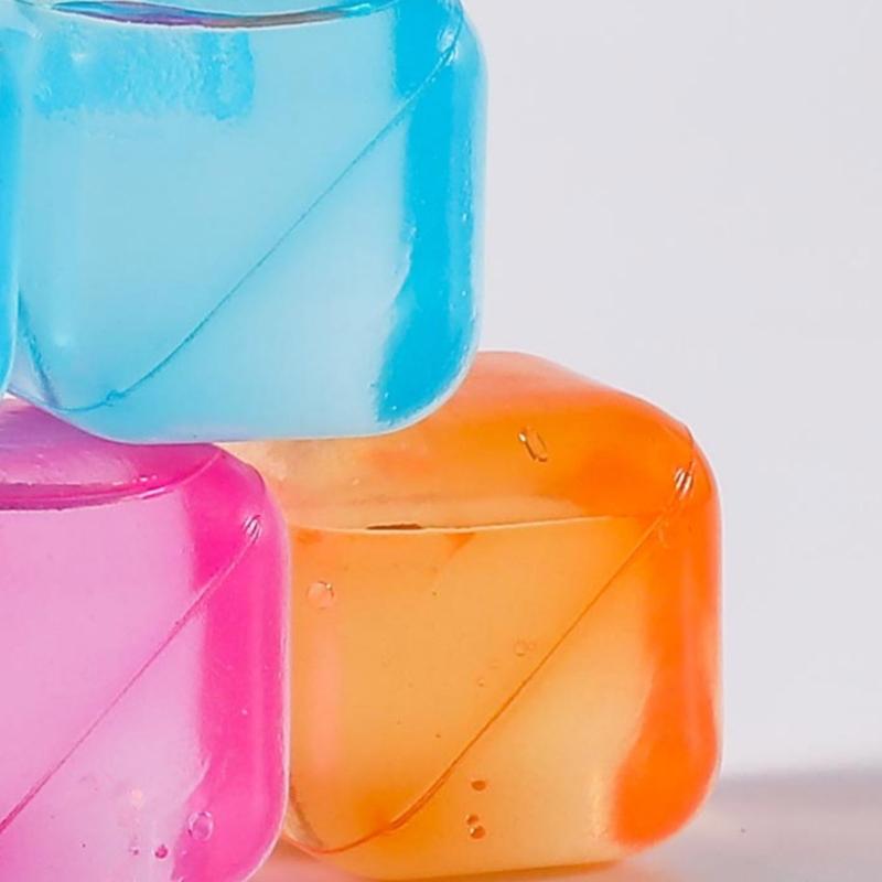 6 Pieces Refreezable Ice Cubes Washable Plastic Ice Cubes Reusable Non-Diluting Ice Cubes for Cocktails Drinks Vodka