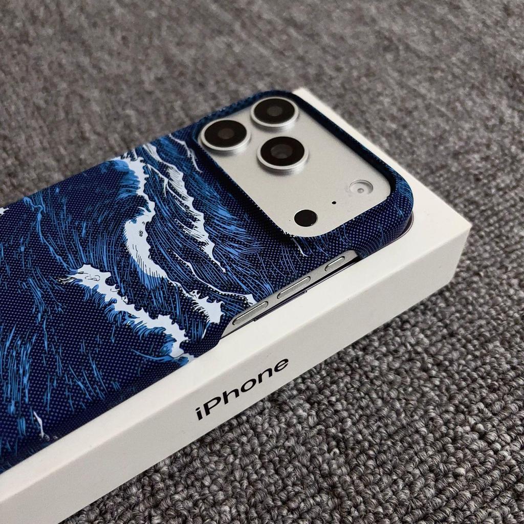 Магнитный ультратонкий ПК-кейс из углеродного волокна для iPhone 17 Pro Max - Дизайн с полуоберткой, деколь
