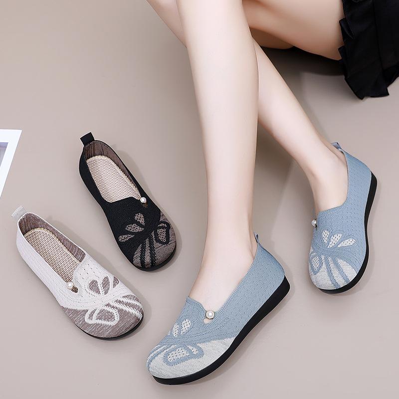 Shoes for Women In Summer Casual and Versatile Women's Shoes Old Beijing Cloth Shoes Breathable Not Smelly Soft Soles Comfortable Cloth Shoes