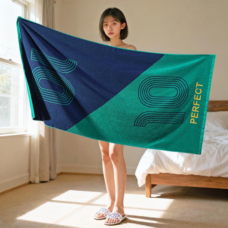Luxury Yarn-Dyed Jacquard Cotton Bath Towel - Soft, Absorbent, Thick, and Large