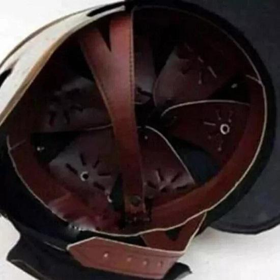 Стальной шлем с подкладкой и подбородком Костюм на Хэллоуин