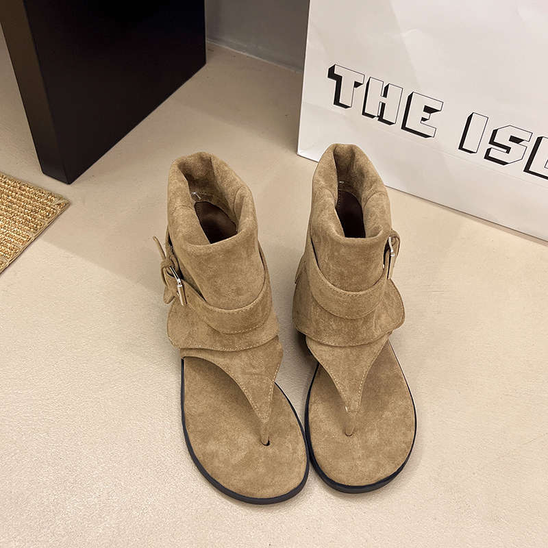 Французские сандалии с перемычкой женские лето 2025 новые на плоской подошве крутые ботинки брюки с рукавами короткие ботинки плоские шлепанцы