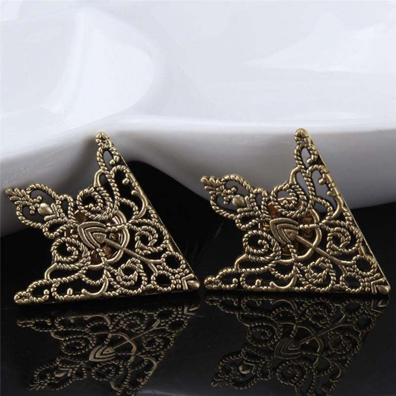 Women Crown Hollow Pattern Collar Buckle Vintage Collar Corner Collar Clip
