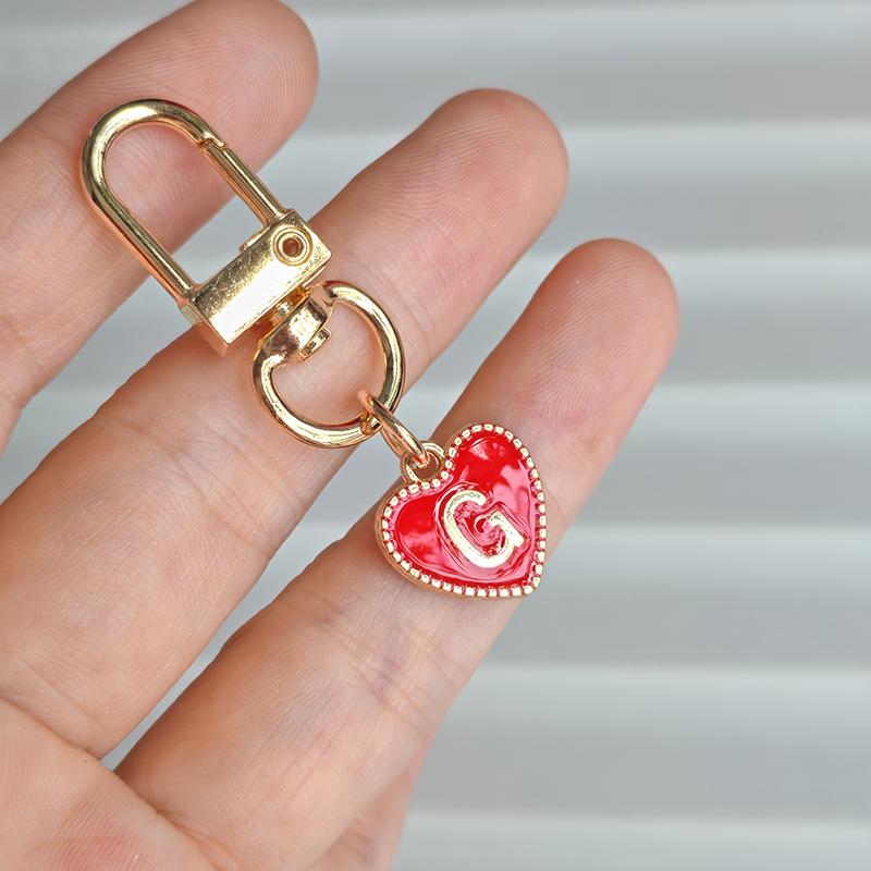 1PC Heart Shaped Gift 26 English Letters Design DIY Keychain Marker Love Keychain Creativity Lobster Buckle Red Metal Party