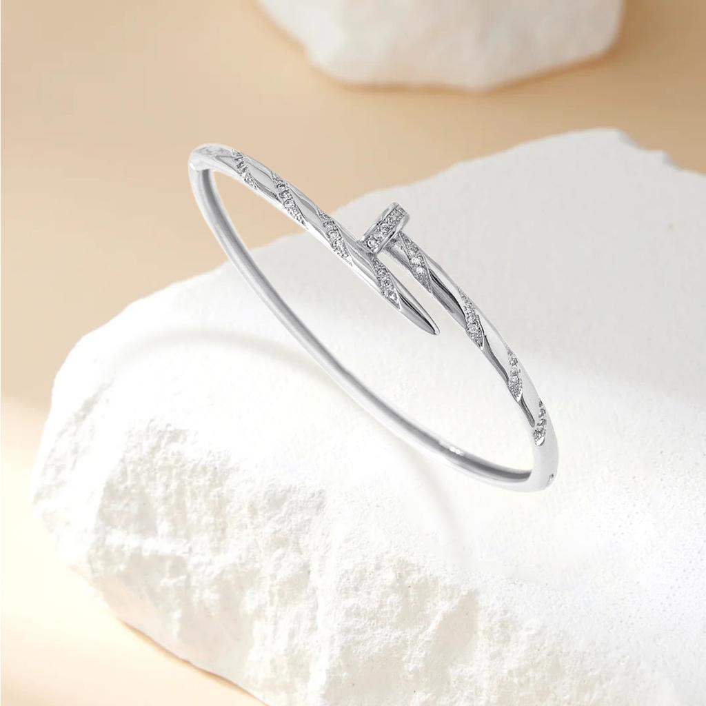 2026 Personalized Alloy Zircon Nail Bracelet European and American Light Luxury Niche Ins Style Design Opening