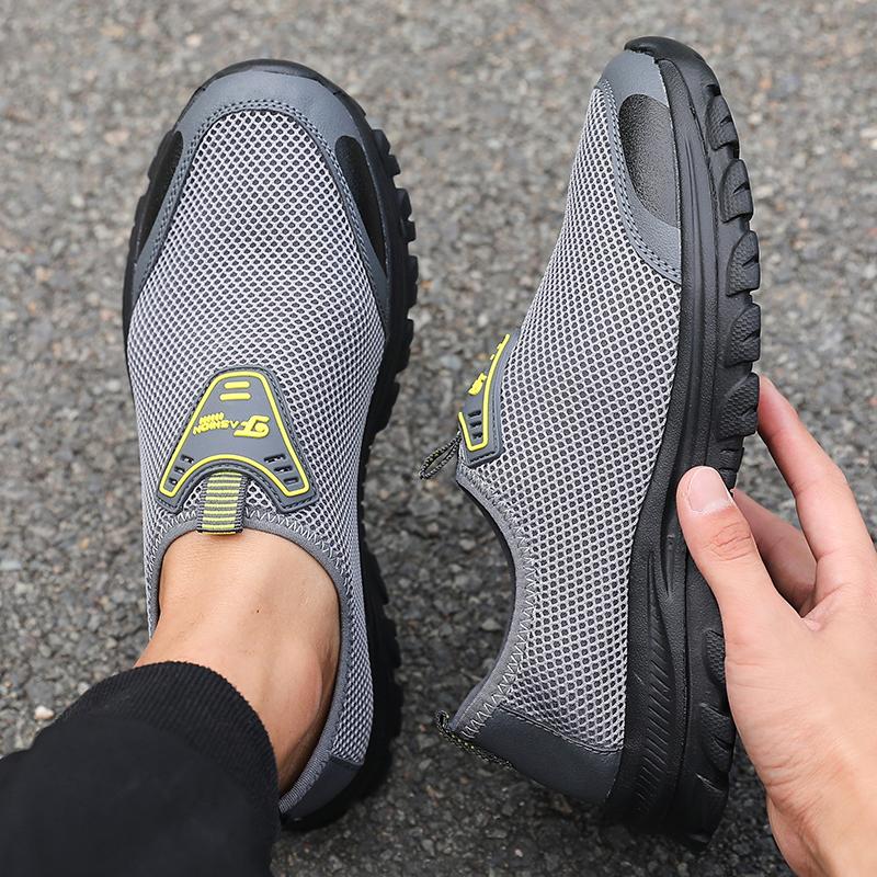 Outdoor Men'S Slip On Shoes Cool In Summer Mesh Anti Slip Walking Shoes Fashion Breathable Comfortable Black Sneakers For Men