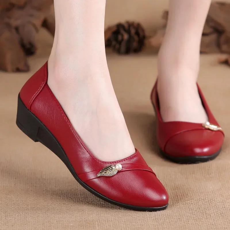Женские милые круглый носок высокое качество лакированная кожа весна слипоны на танкетке туфли леди классические студенческие школьные винно-красные туфли ga07